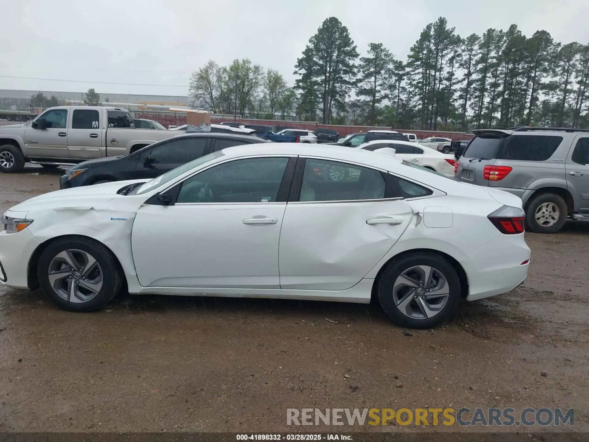 14 fotografías del automóvil dañado 19XZE4F57LE005906 HONDA INSIGHT 2020