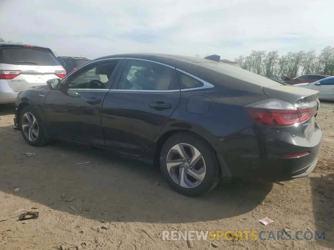 2 fotografías del automóvil dañado 19XZE4F58LE011830 HONDA INSIGHT 2020