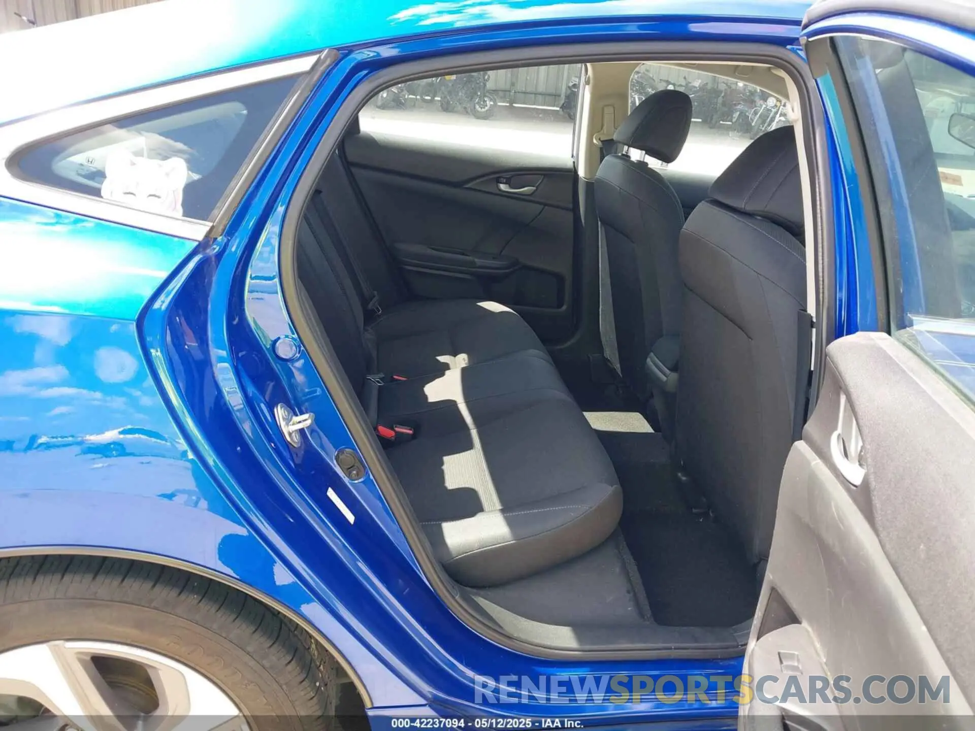 8 fotografías del automóvil dañado 19XZE4F5XLE007617 HONDA INSIGHT 2020