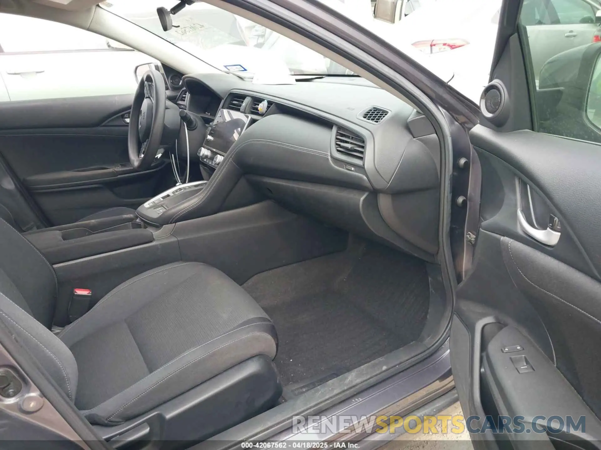 5 fotografías del automóvil dañado 19XZE4F5XLE014194 HONDA INSIGHT 2020
