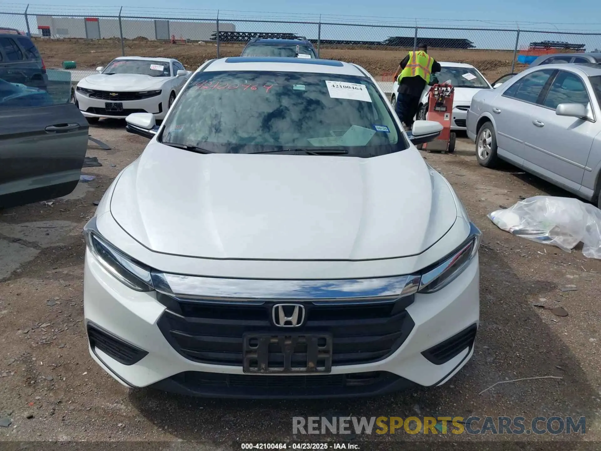 12 fotografías del automóvil dañado 19XZE4F93LE009017 HONDA INSIGHT 2020