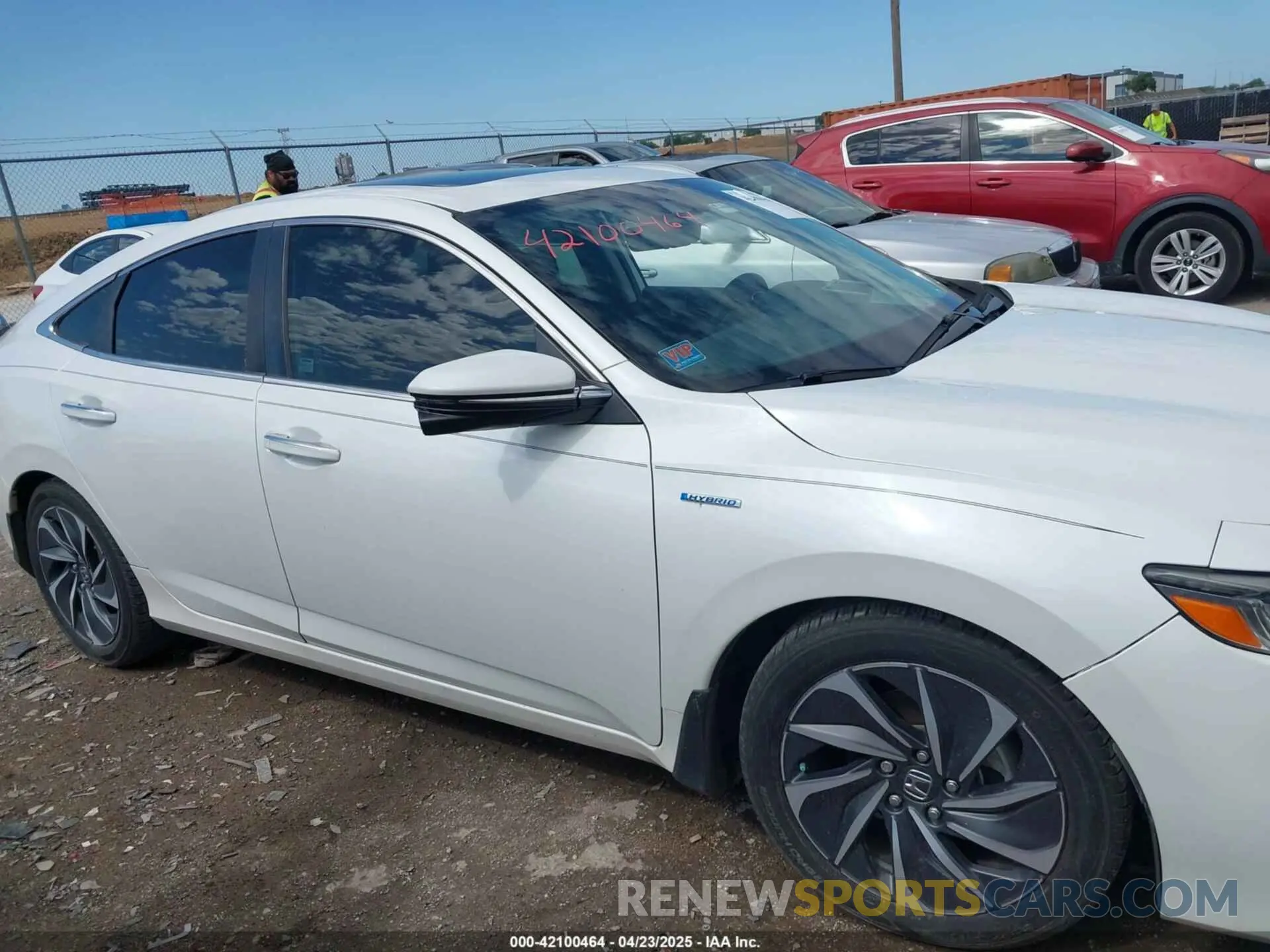 13 fotografías del automóvil dañado 19XZE4F93LE009017 HONDA INSIGHT 2020
