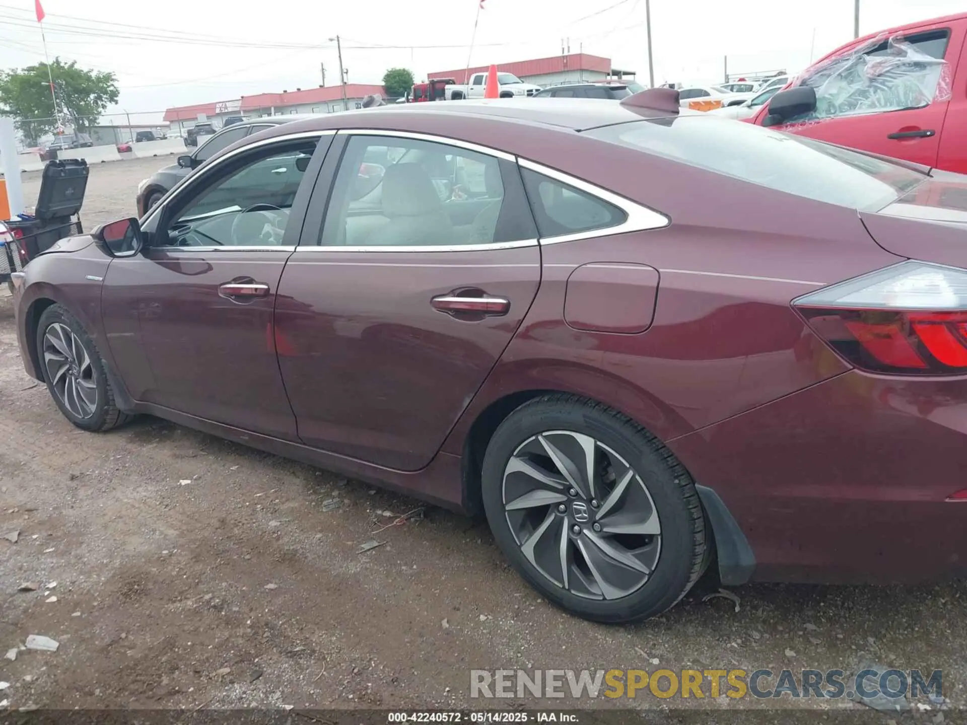 14 fotografías del automóvil dañado 19XZE4F93LE010040 HONDA INSIGHT 2020