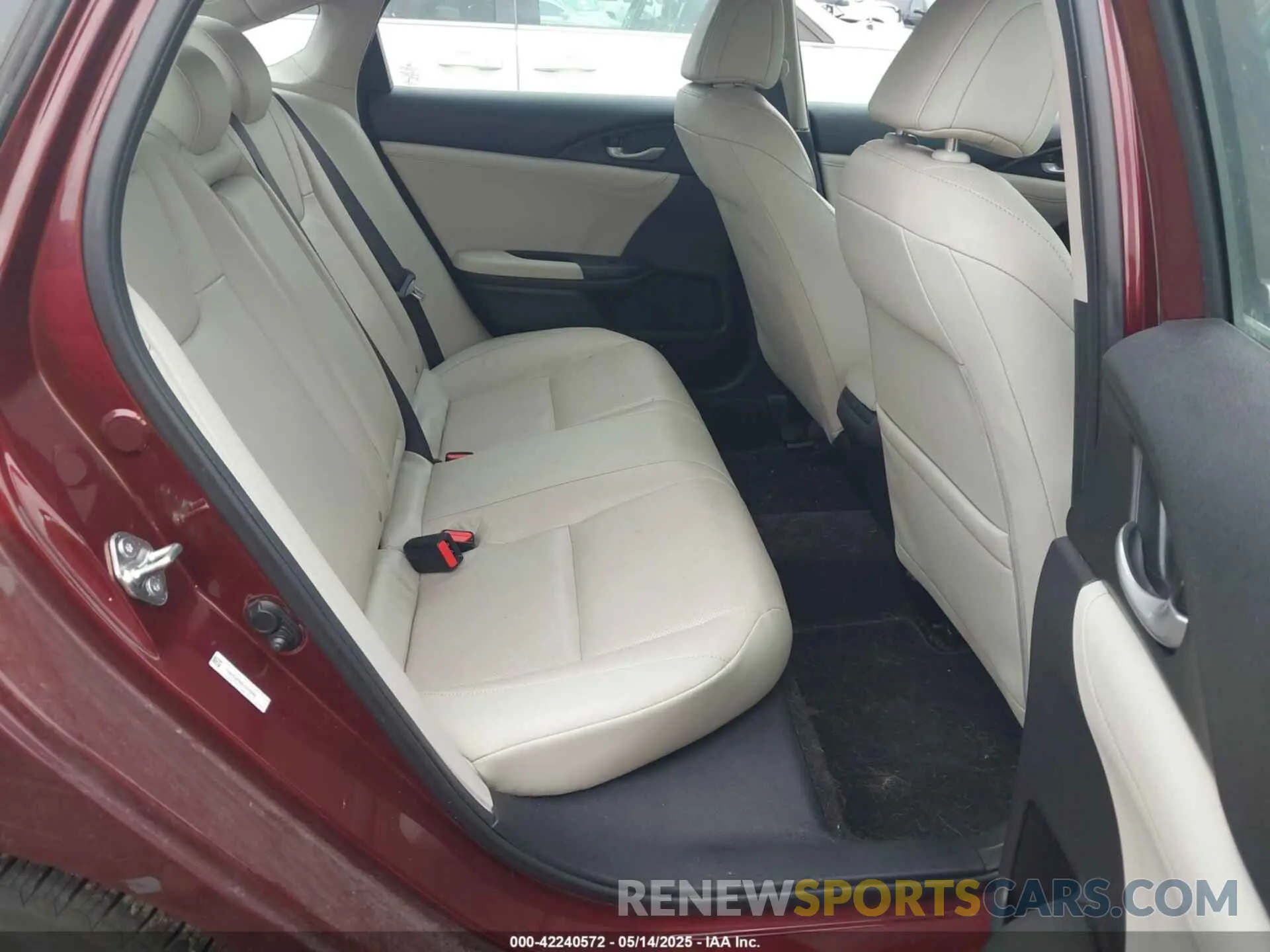 8 fotografías del automóvil dañado 19XZE4F93LE010040 HONDA INSIGHT 2020