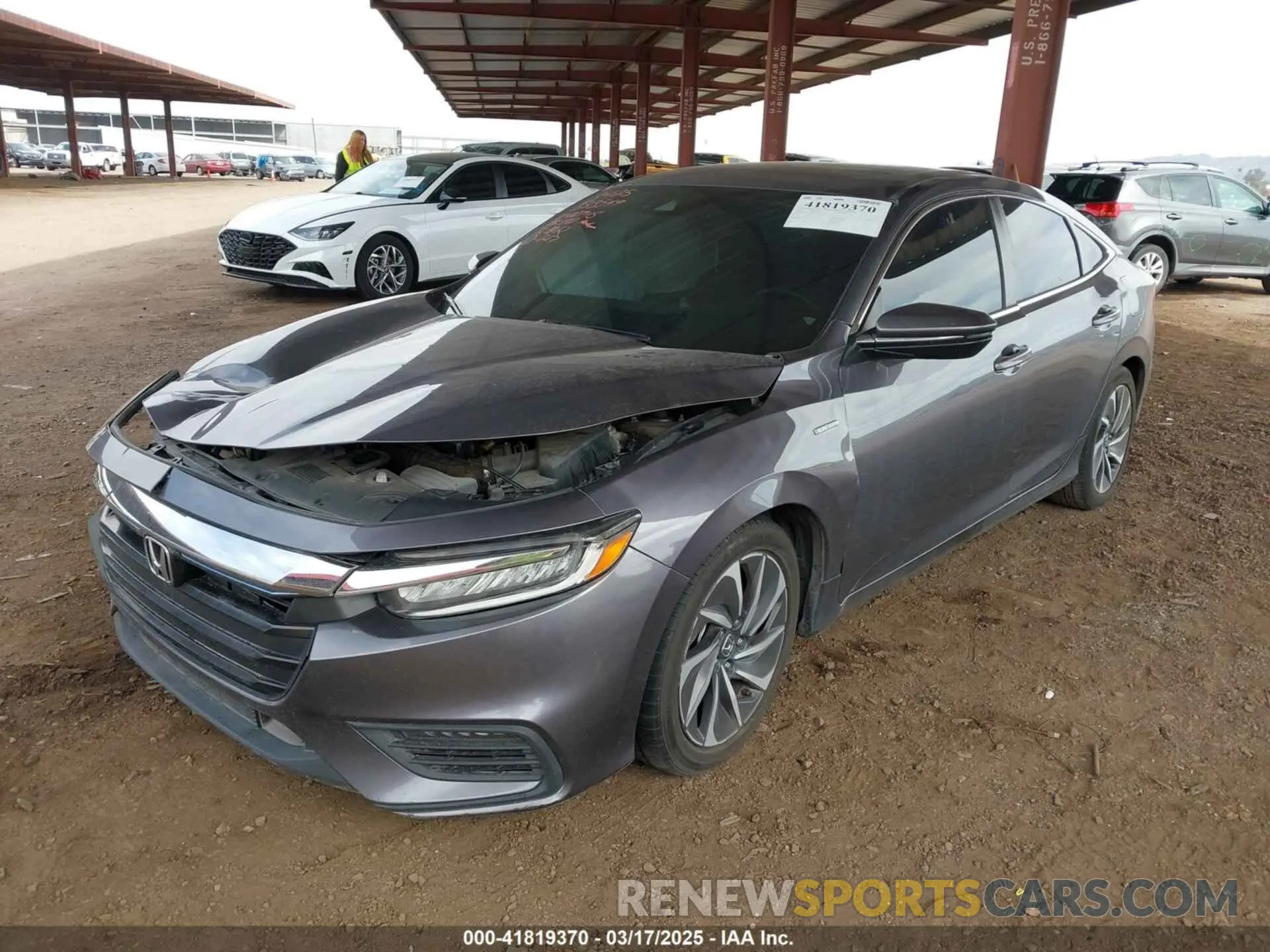 2 fotografías del automóvil dañado 19XZE4F94LE007115 HONDA INSIGHT 2020