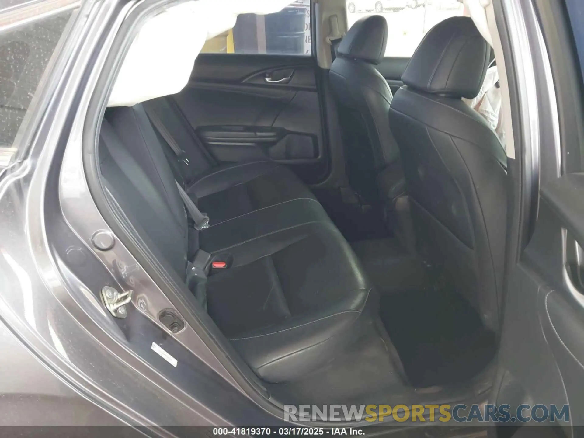 8 fotografías del automóvil dañado 19XZE4F94LE007115 HONDA INSIGHT 2020