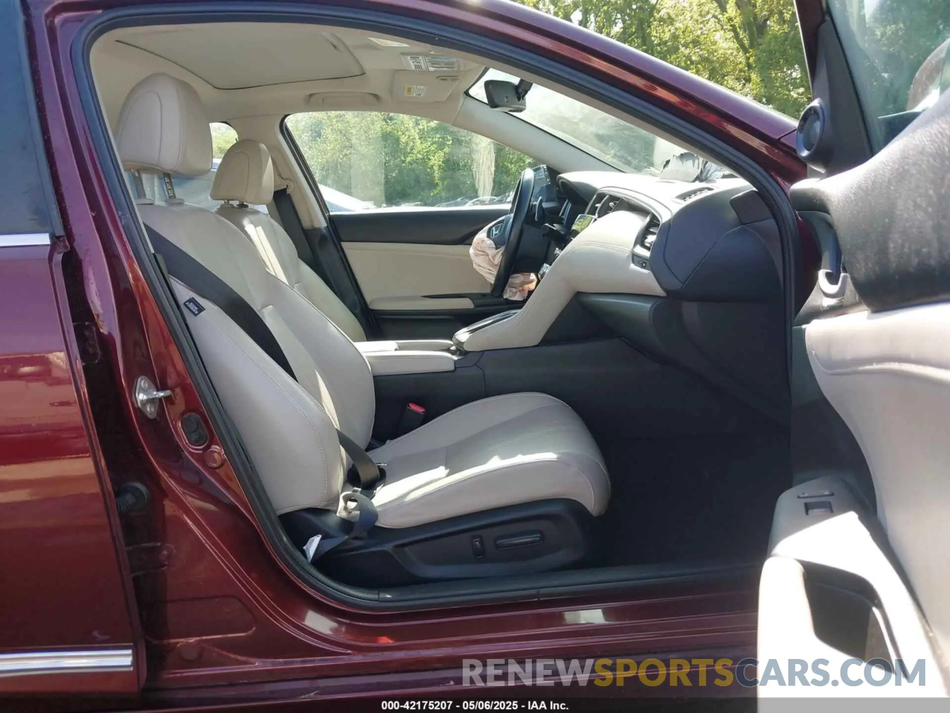 5 fotografías del automóvil dañado 19XZE4F95LE011531 HONDA INSIGHT 2020