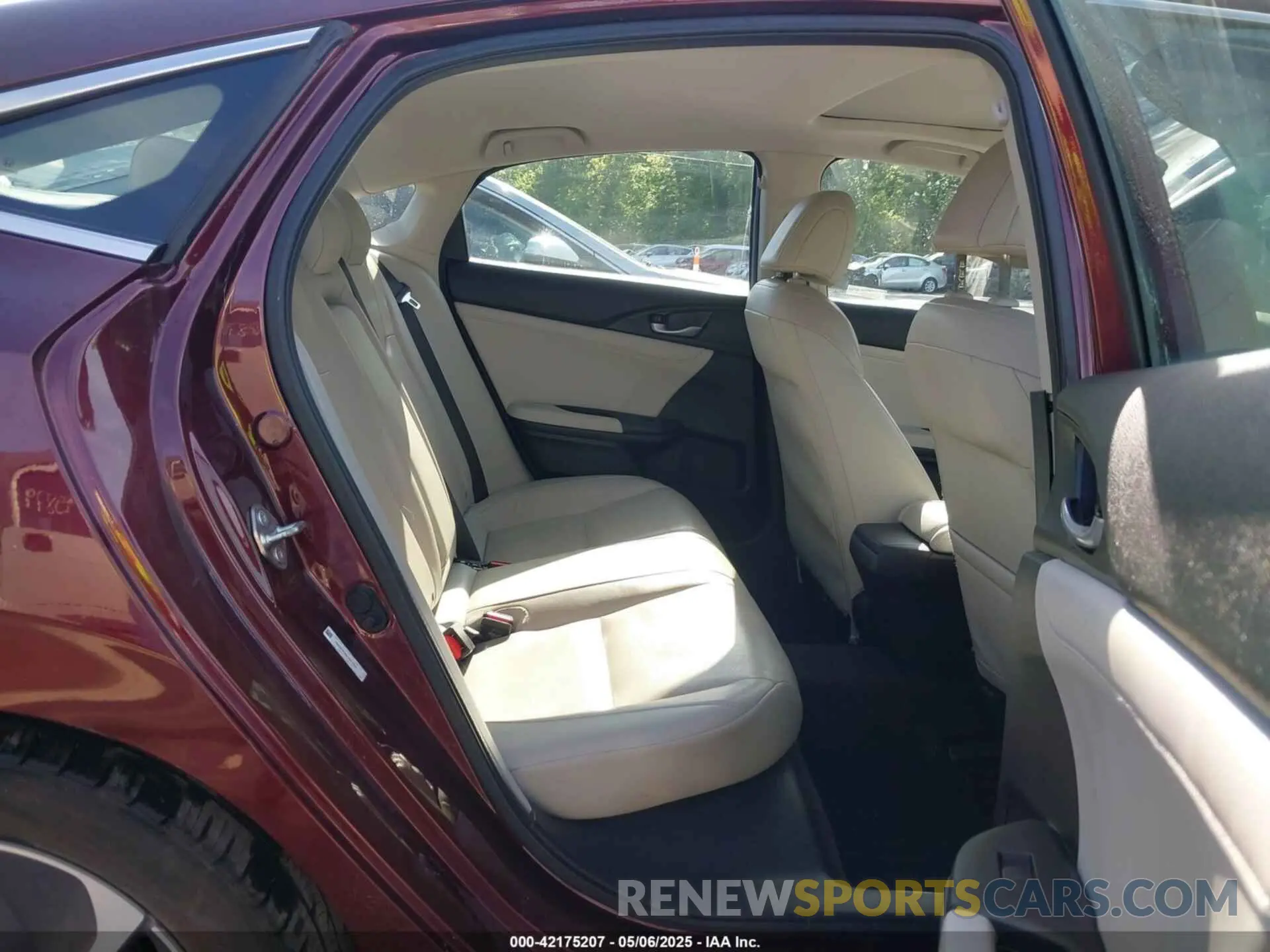 8 fotografías del automóvil dañado 19XZE4F95LE011531 HONDA INSIGHT 2020