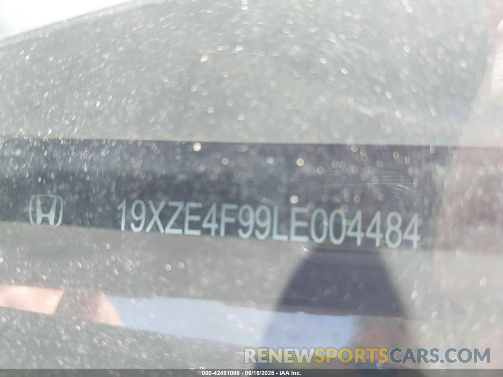 9 fotografías del automóvil dañado 19XZE4F99LE004484 HONDA INSIGHT 2020