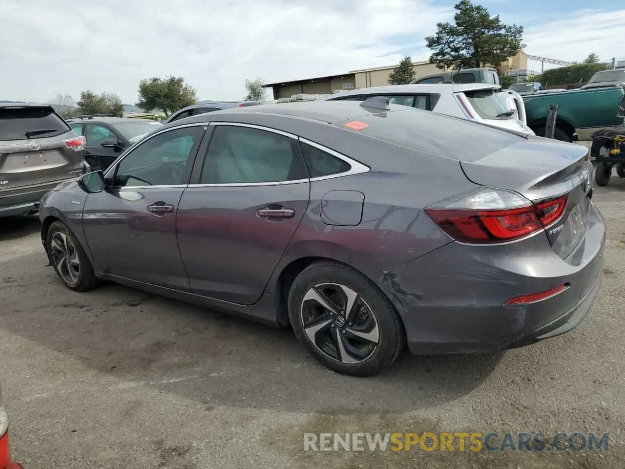 2 fotografías del automóvil dañado 19XZE4F50ME000452 HONDA INSIGHT 2021