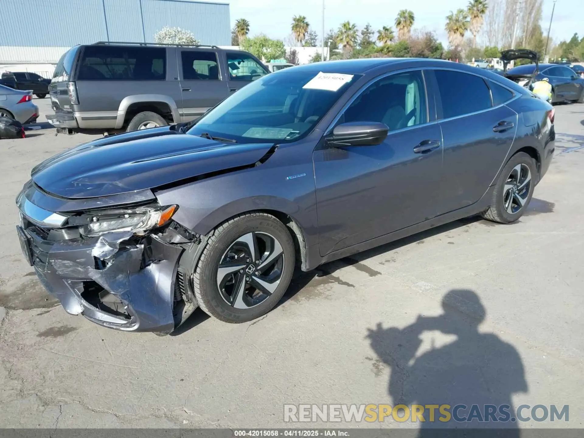 2 fotografías del automóvil dañado 19XZE4F50ME011287 HONDA INSIGHT 2021