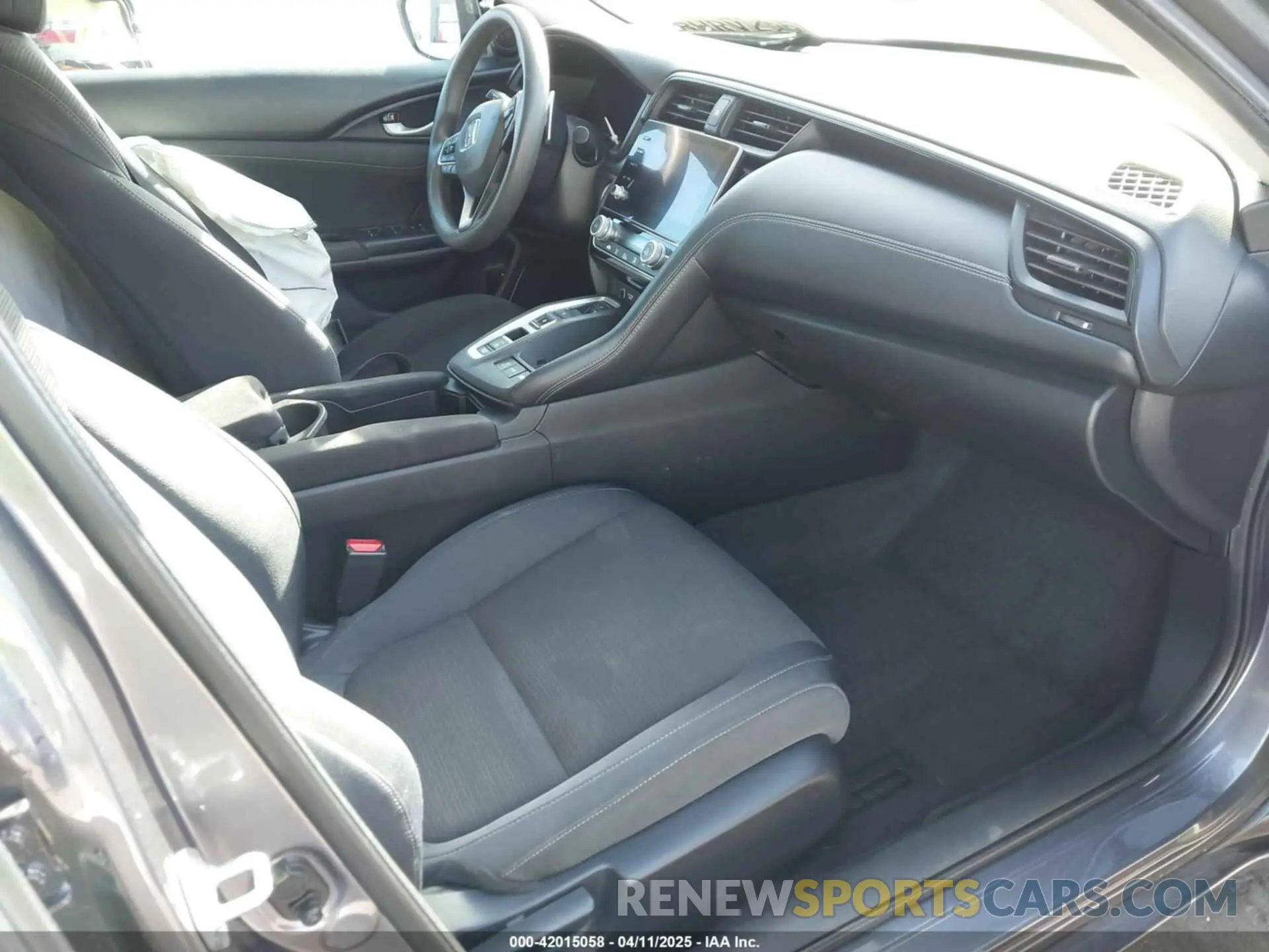 5 fotografías del automóvil dañado 19XZE4F50ME011287 HONDA INSIGHT 2021