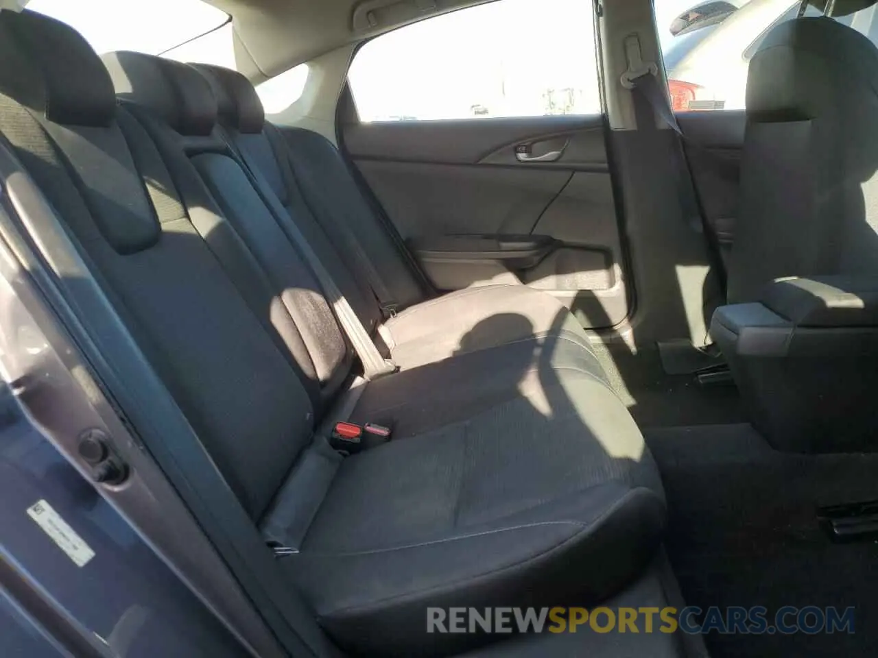 10 fotografías del automóvil dañado 19XZE4F50ME011306 HONDA INSIGHT 2021