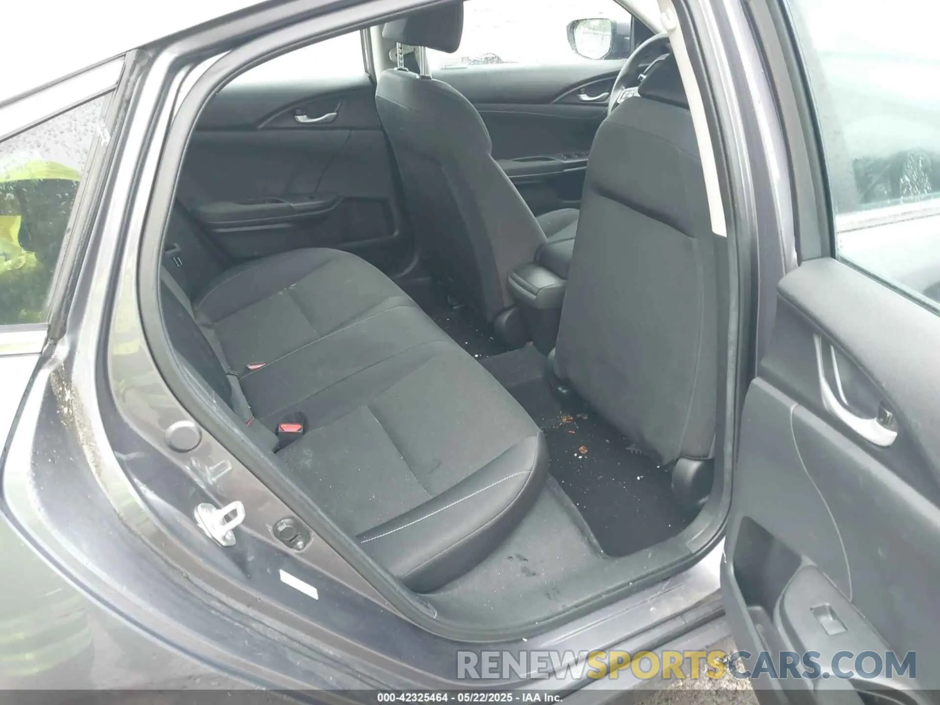 8 fotografías del automóvil dañado 19XZE4F52ME009864 HONDA INSIGHT 2021