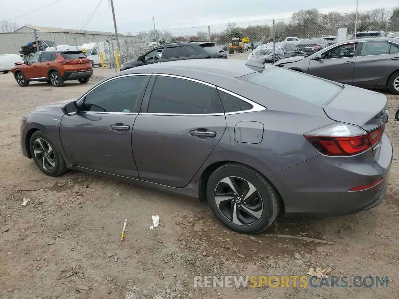 2 fotografías del automóvil dañado 19XZE4F52ME010593 HONDA INSIGHT 2021