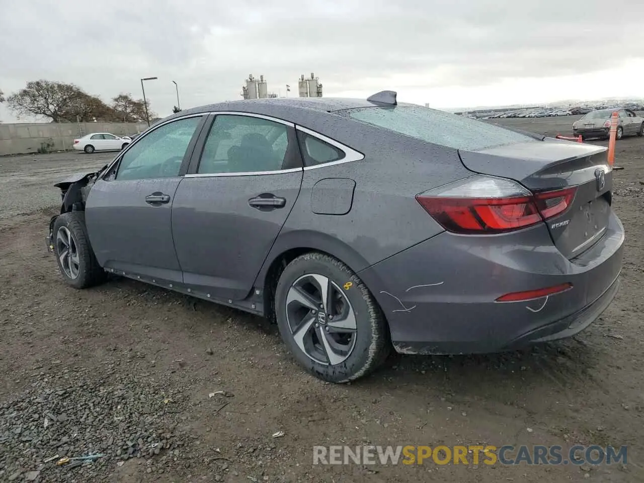 2 fotografías del automóvil dañado 19XZE4F54ME011504 HONDA INSIGHT 2021