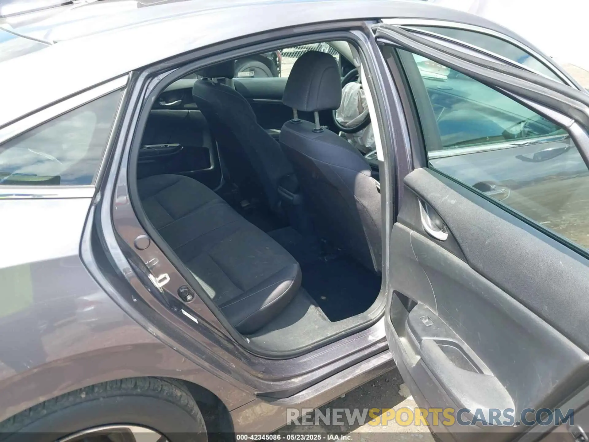 8 fotografías del automóvil dañado 19XZE4F55ME005131 HONDA INSIGHT 2021