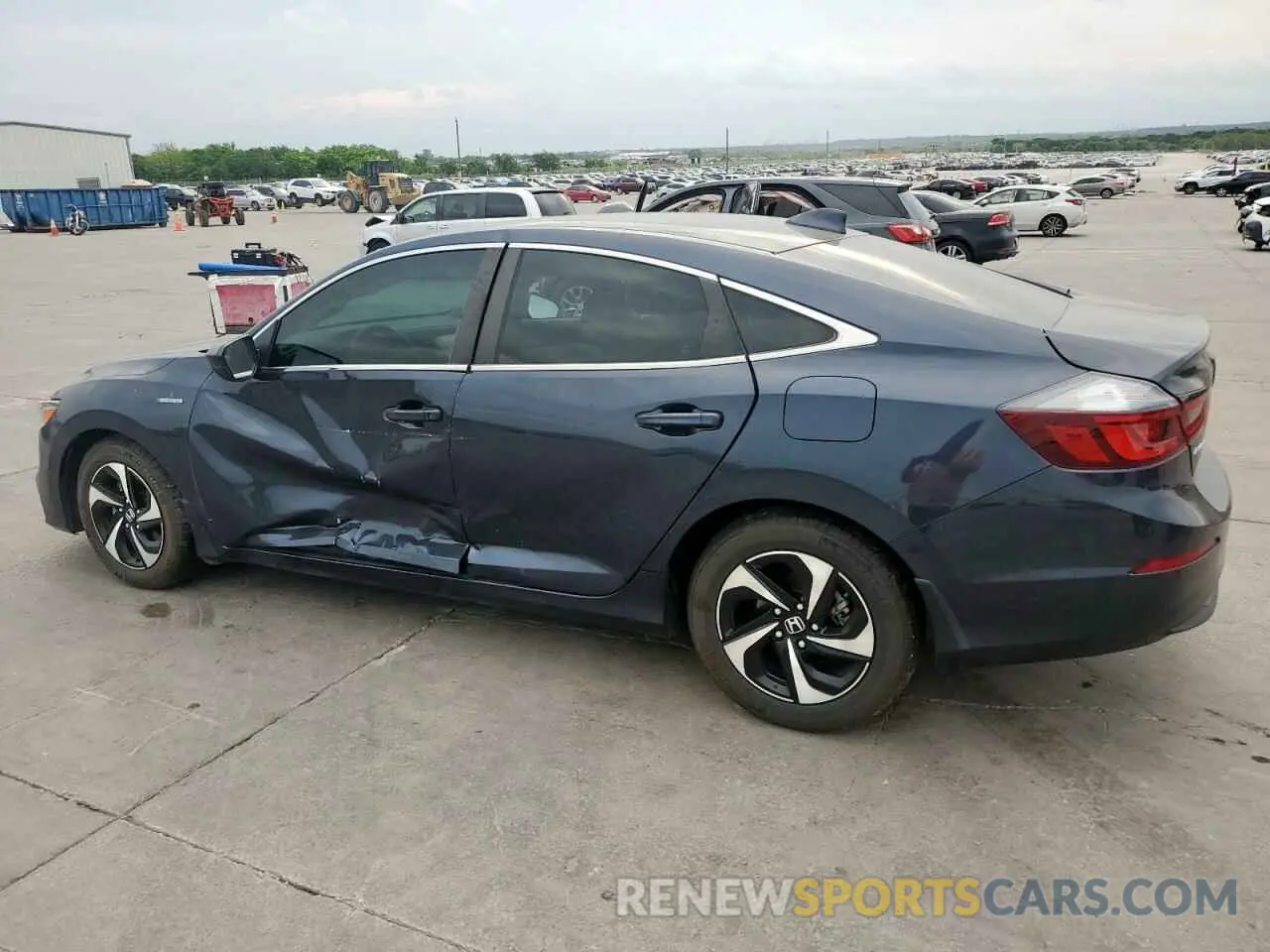 2 fotografías del automóvil dañado 19XZE4F56ME005784 HONDA INSIGHT 2021