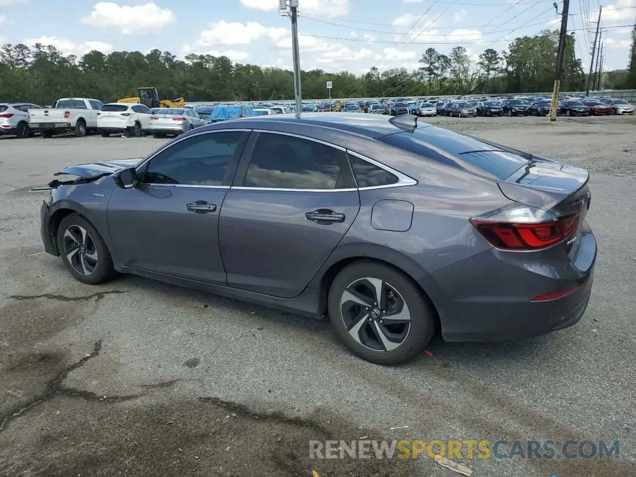 2 fotografías del automóvil dañado 19XZE4F56ME008474 HONDA INSIGHT 2021