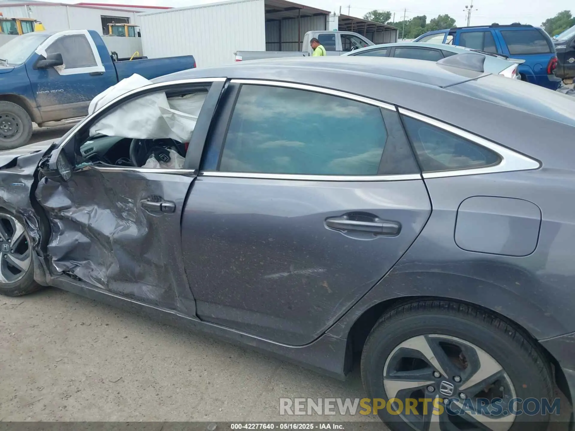 14 fotografías del automóvil dañado 19XZE4F59ME002359 HONDA INSIGHT 2021