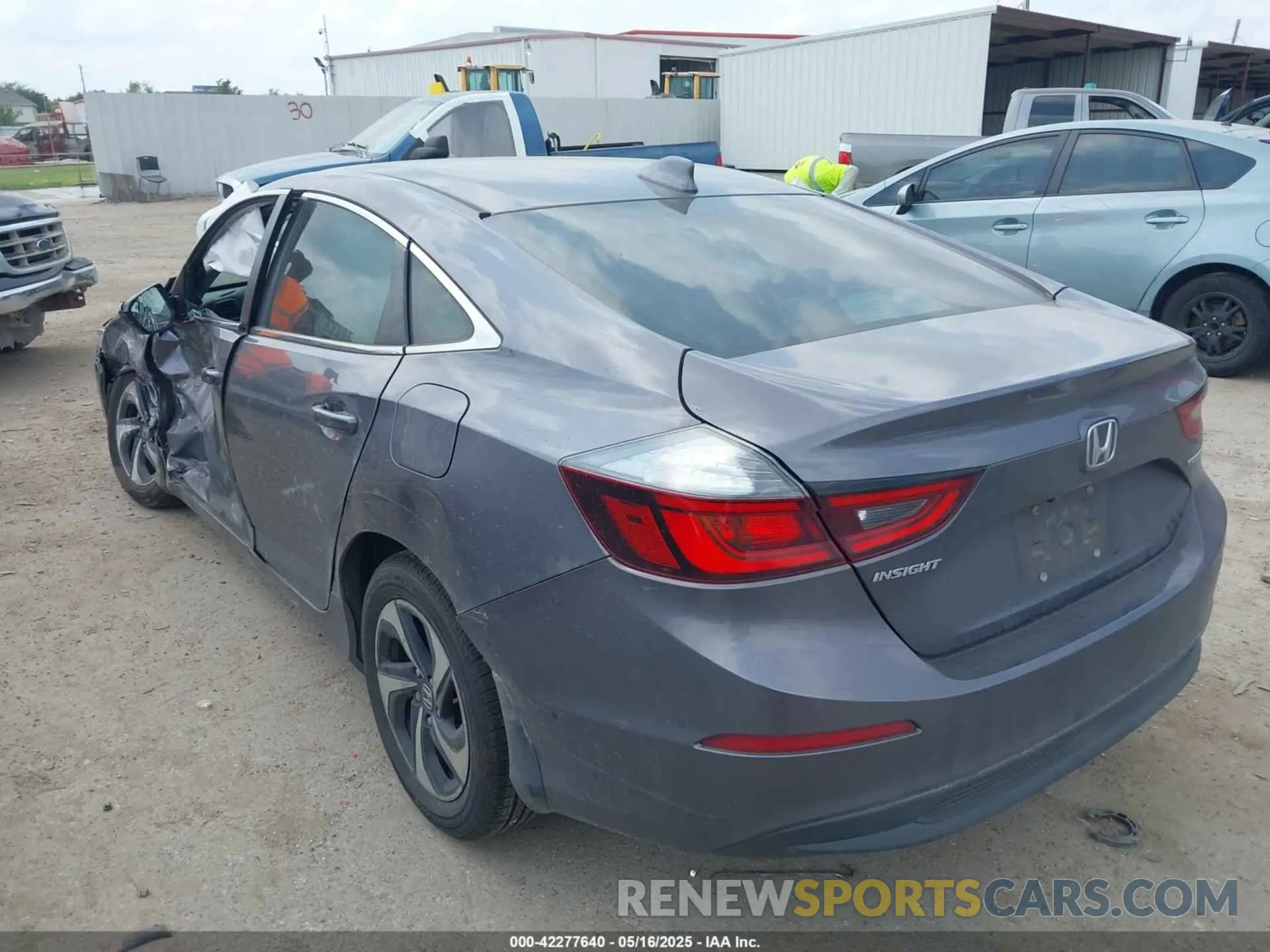 3 fotografías del automóvil dañado 19XZE4F59ME002359 HONDA INSIGHT 2021