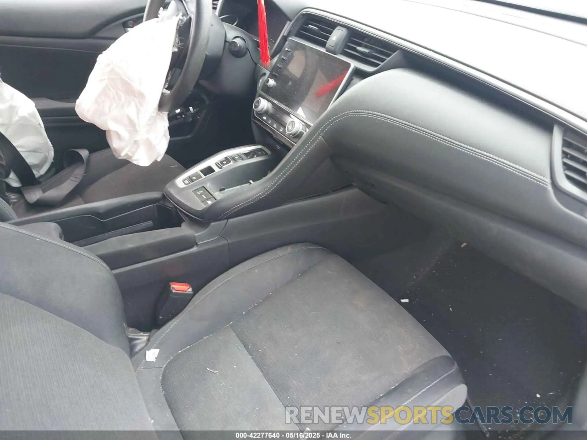 5 fotografías del automóvil dañado 19XZE4F59ME002359 HONDA INSIGHT 2021