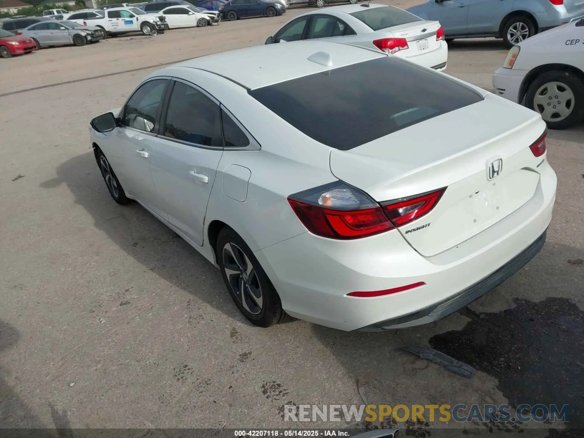 3 fotografías del automóvil dañado 19XZE4F5XME001415 HONDA INSIGHT 2021
