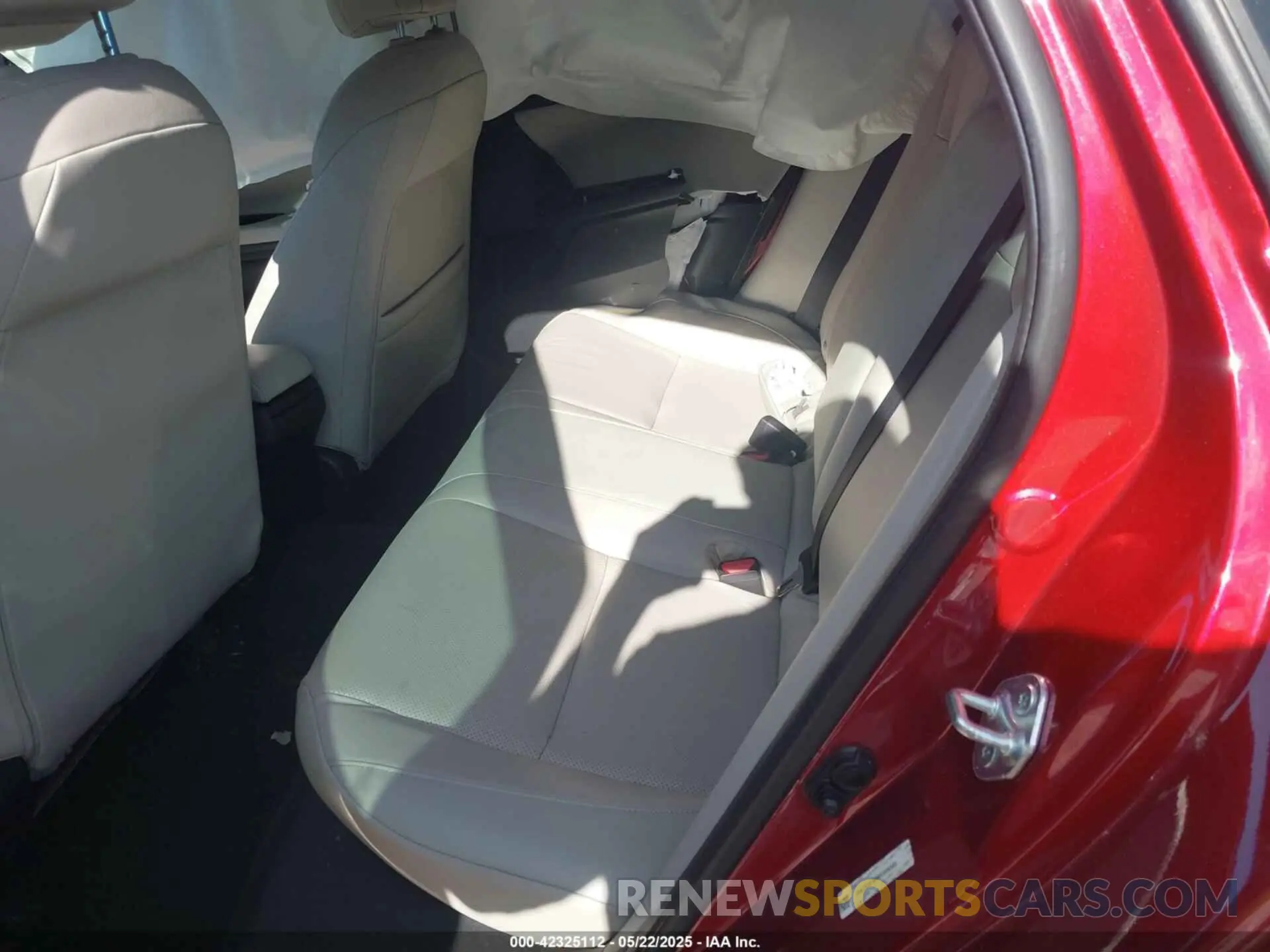 8 fotografías del automóvil dañado 19XZE4F95ME009585 HONDA INSIGHT 2021