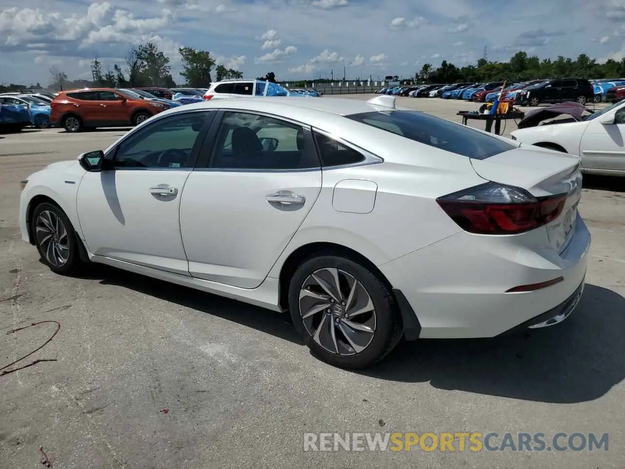 2 fotografías del automóvil dañado 19XZE4F9XME004060 HONDA INSIGHT 2021