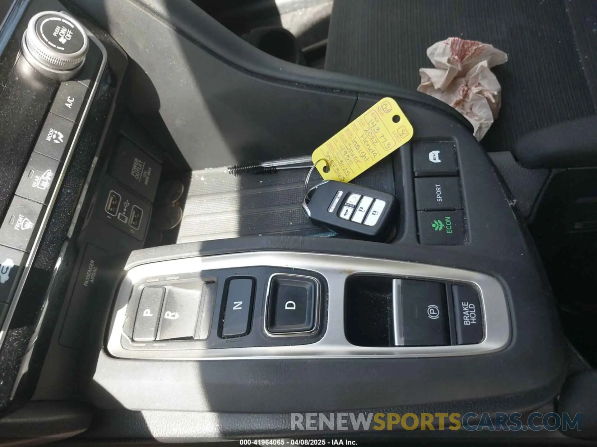 11 fotografías del automóvil dañado 19XZE4F51NE004950 HONDA INSIGHT 2022