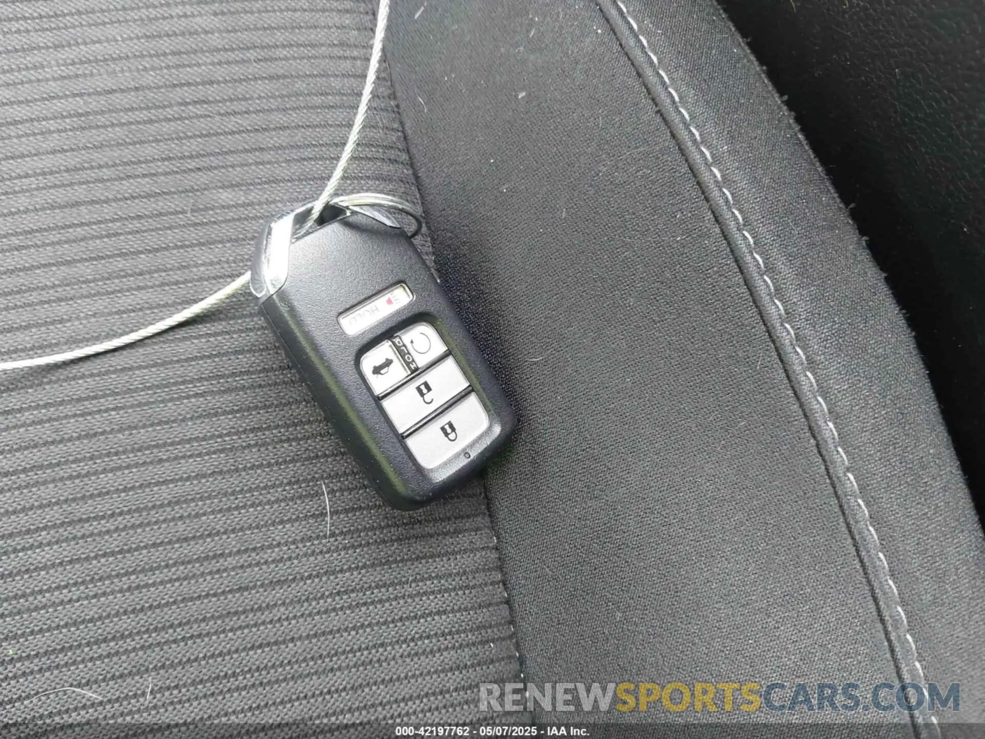11 fotografías del automóvil dañado 19XZE4F51NE005788 HONDA INSIGHT 2022