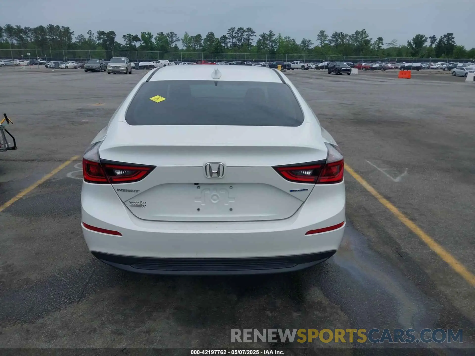 16 fotografías del automóvil dañado 19XZE4F51NE005788 HONDA INSIGHT 2022