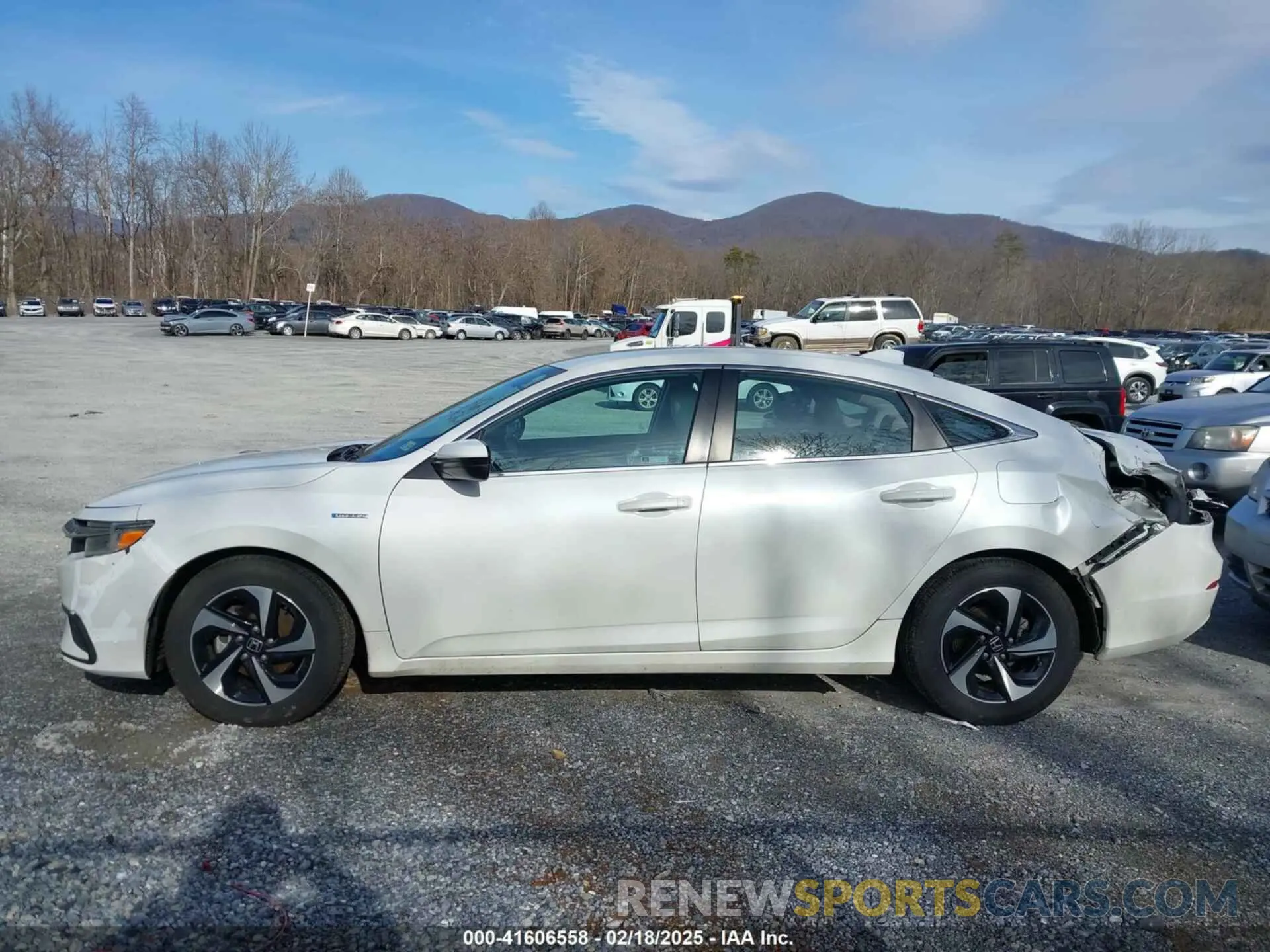 15 fotografías del automóvil dañado 19XZE4F51NE007167 HONDA INSIGHT 2022