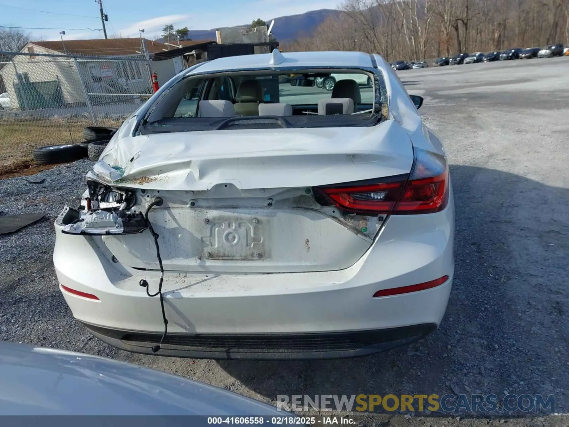 17 fotografías del automóvil dañado 19XZE4F51NE007167 HONDA INSIGHT 2022