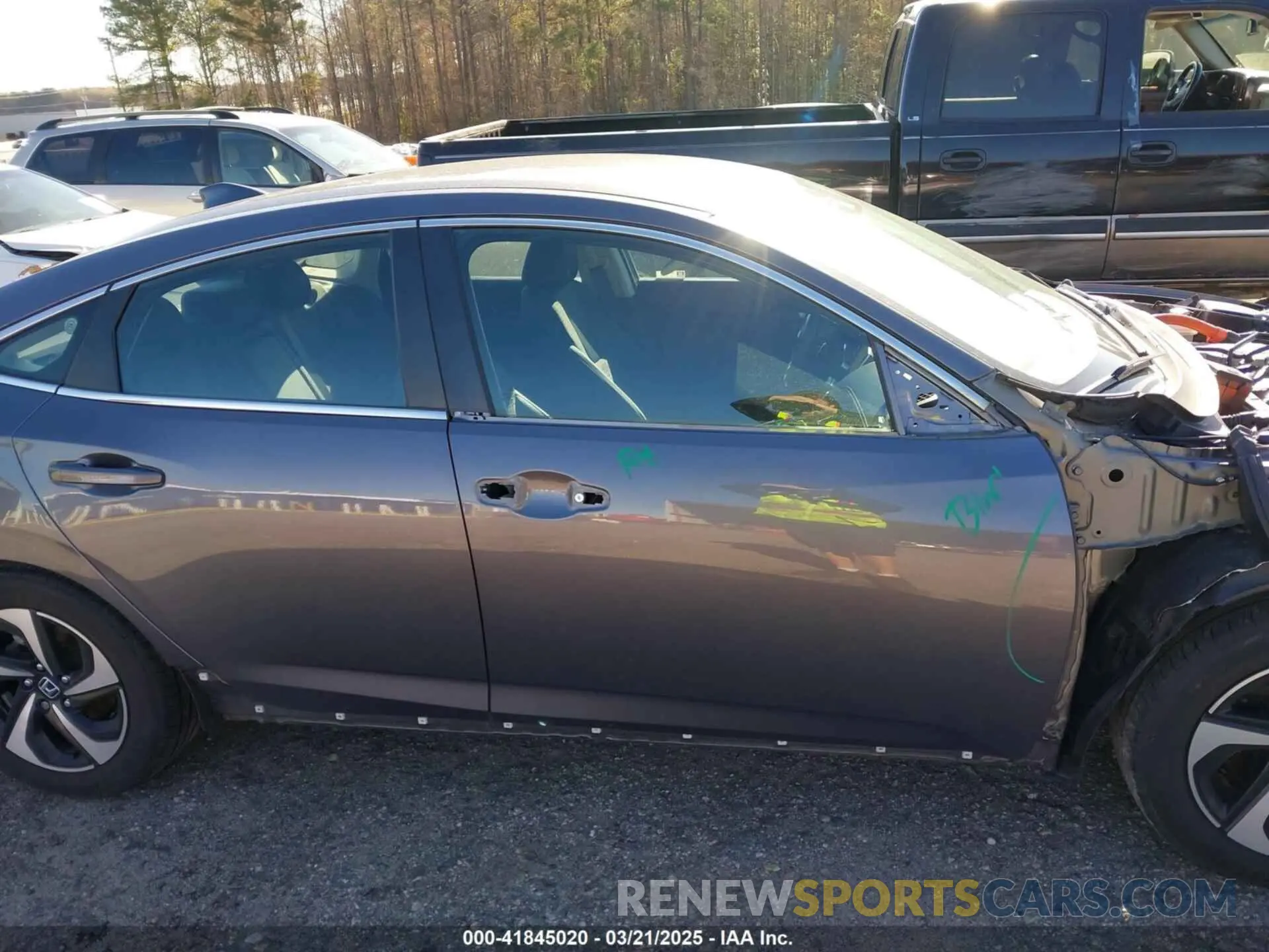 14 fotografías del automóvil dañado 19XZE4F51NE011607 HONDA INSIGHT 2022