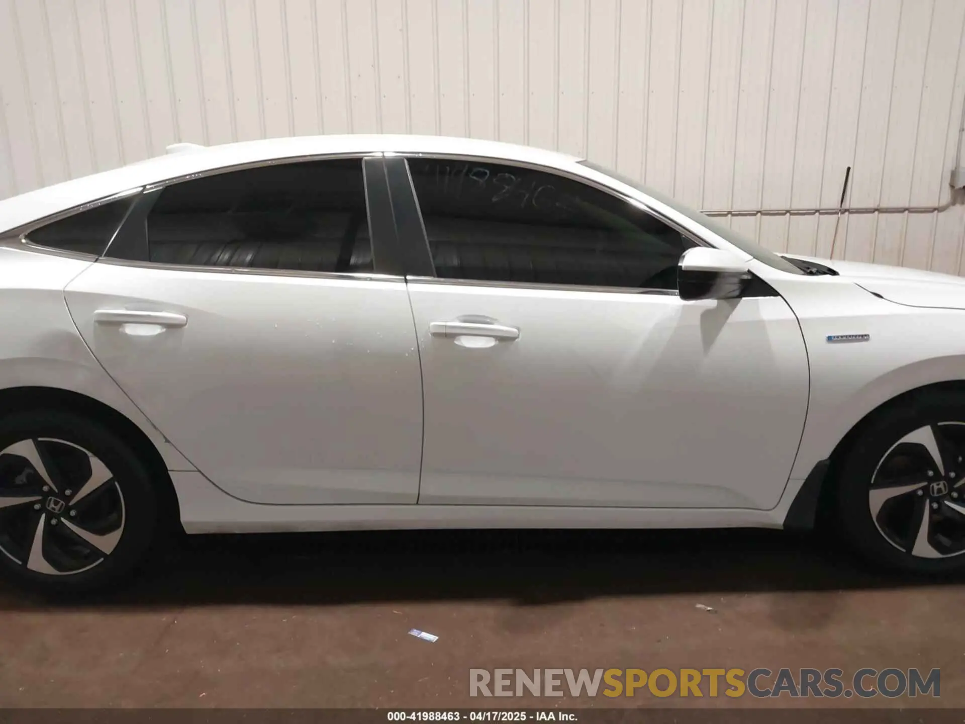 13 fotografías del automóvil dañado 19XZE4F55NE000139 HONDA INSIGHT 2022
