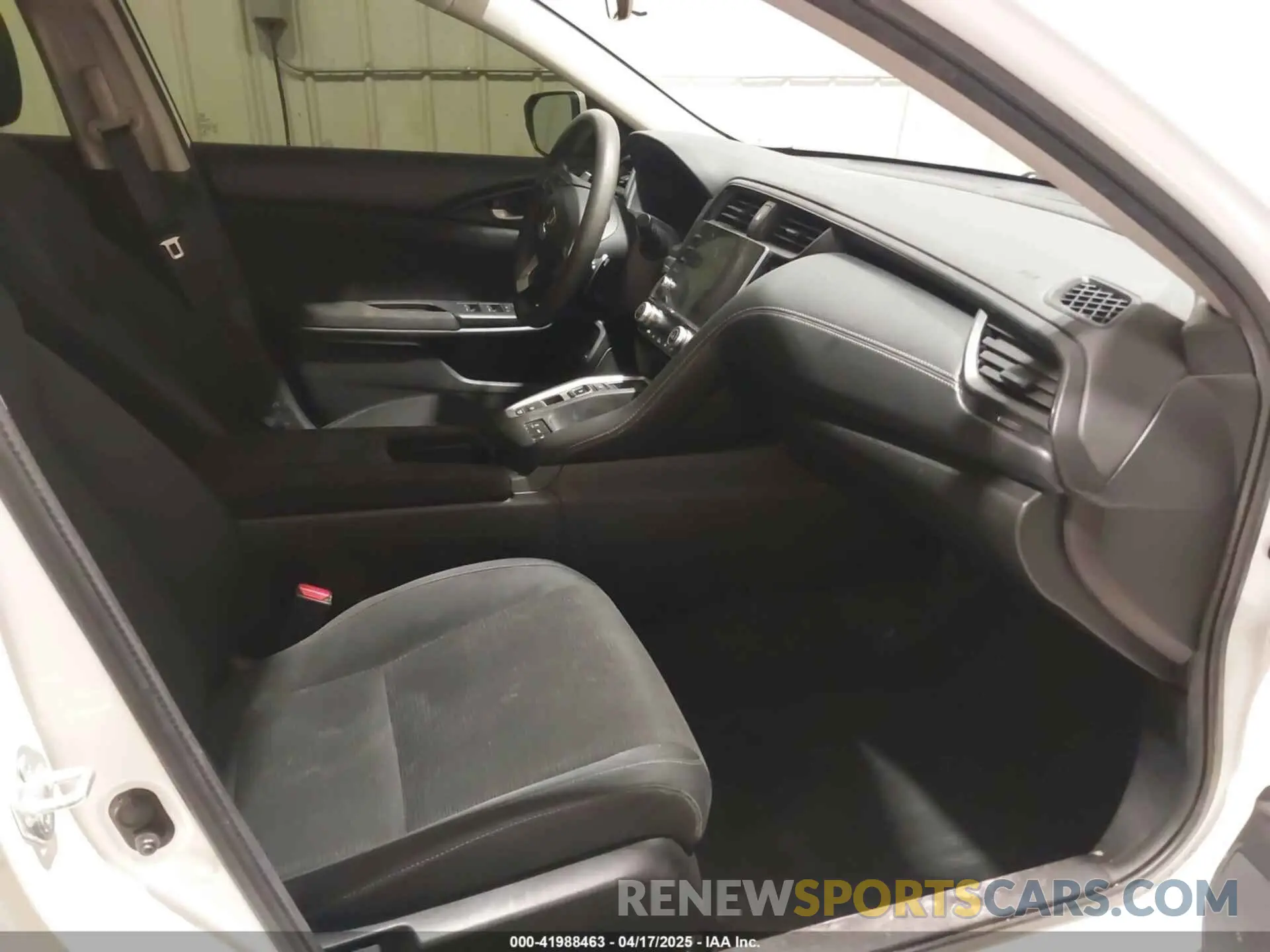 5 fotografías del automóvil dañado 19XZE4F55NE000139 HONDA INSIGHT 2022