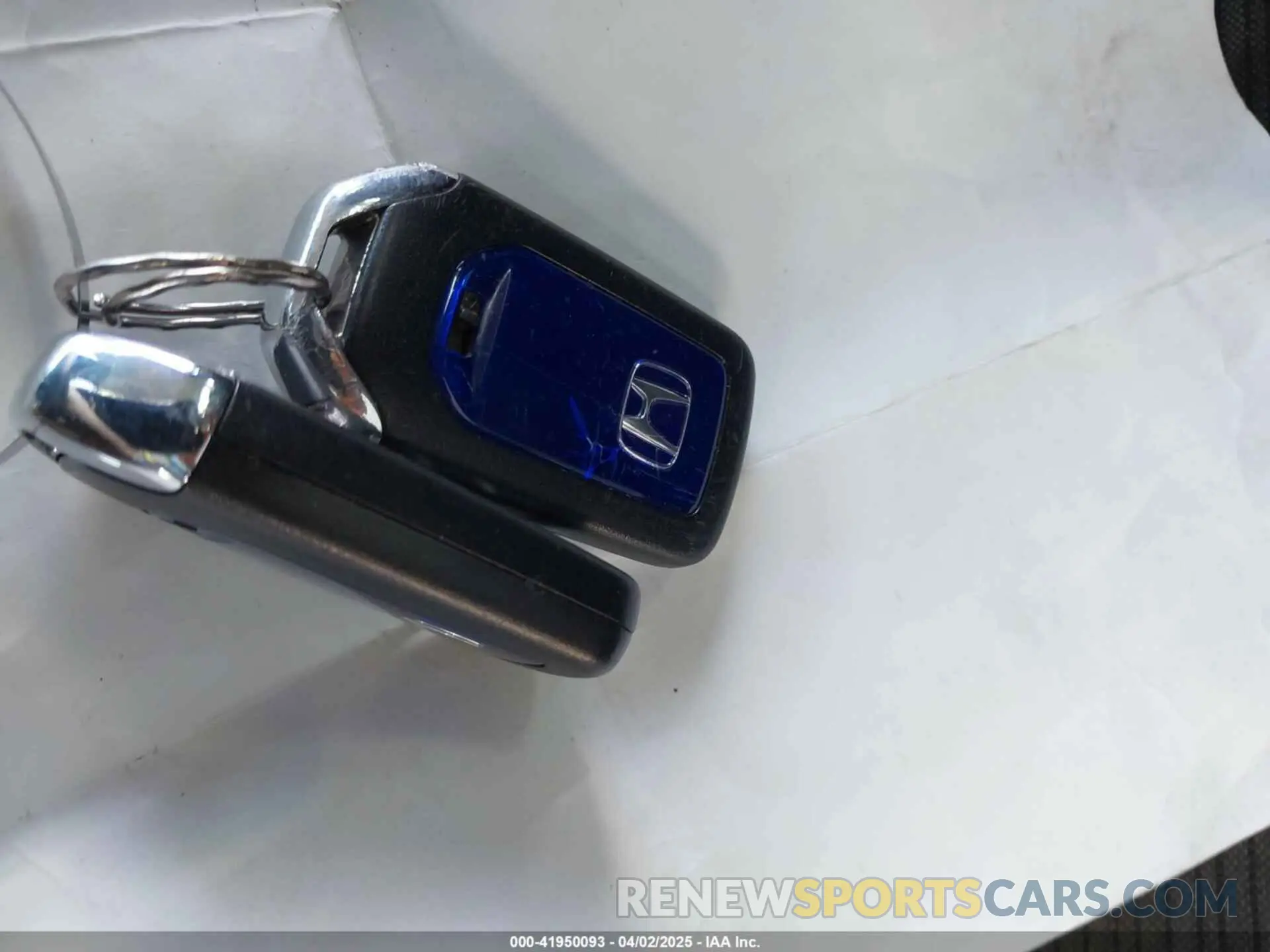 11 fotografías del automóvil dañado 19XZE4F57NE016682 HONDA INSIGHT 2022