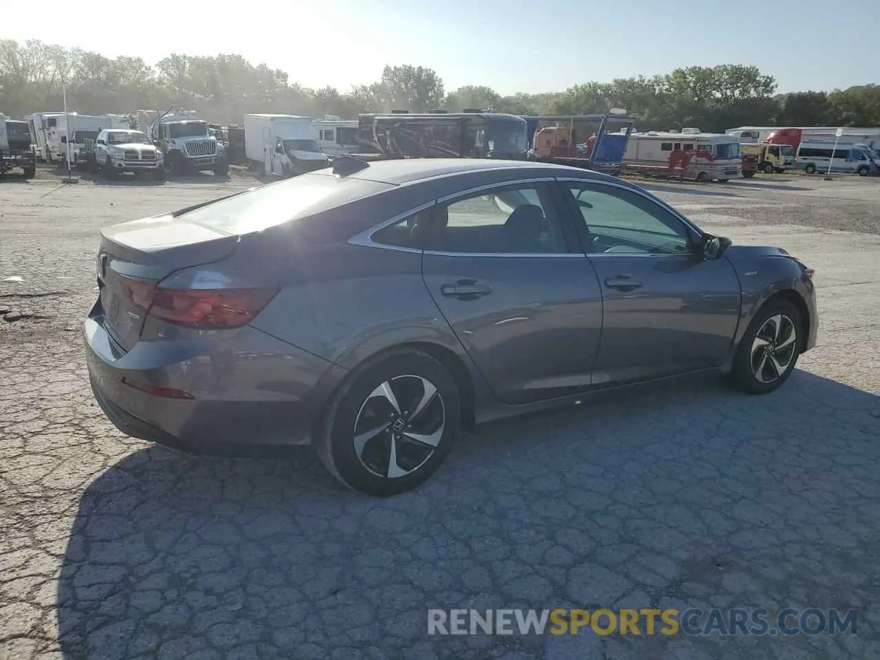 3 fotografías del automóvil dañado 19XZE4F58NE006386 HONDA INSIGHT 2022