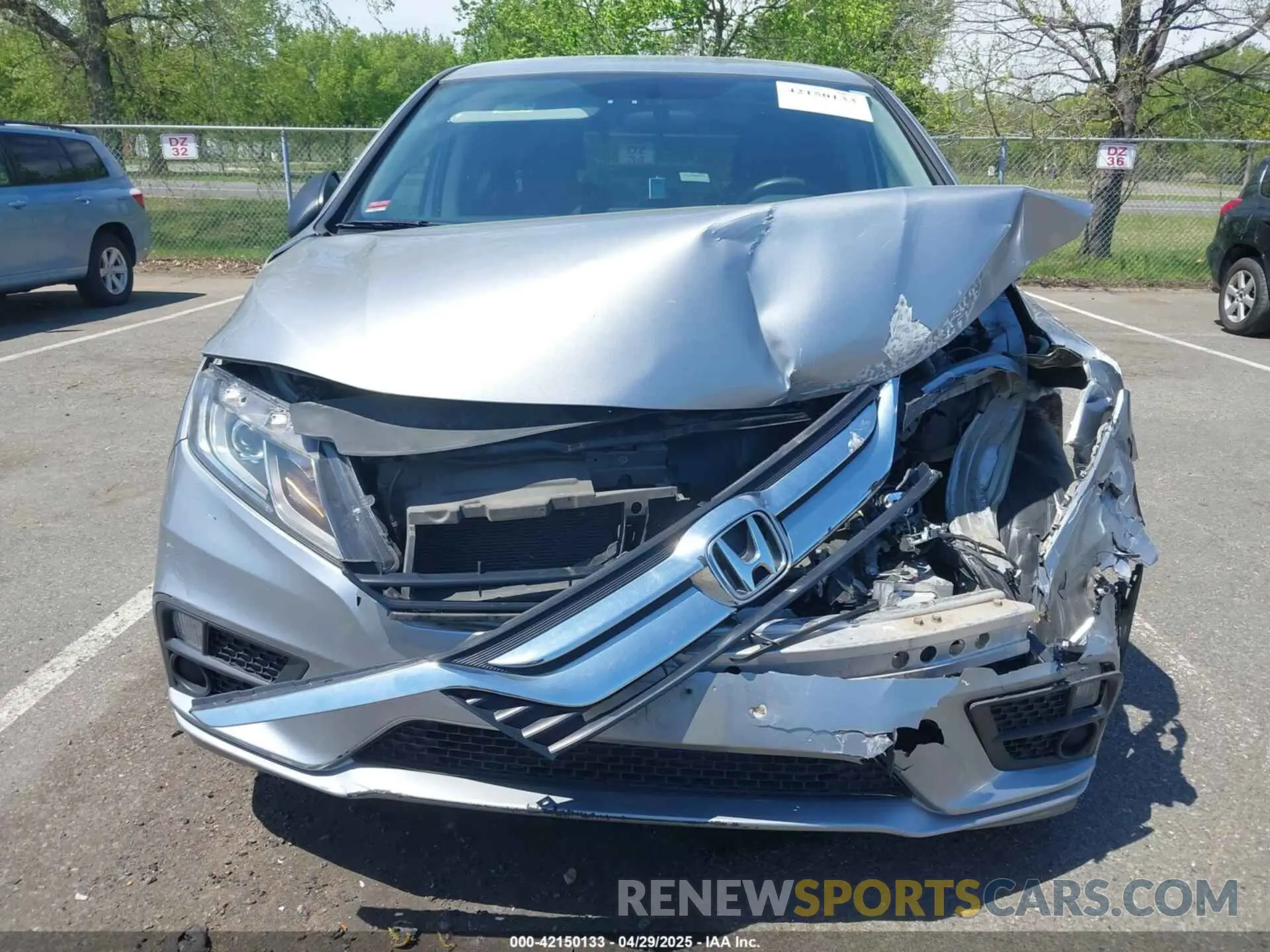 12 fotografías del automóvil dañado 5FNRL6H20KB074790 HONDA ODYSSEY 2019