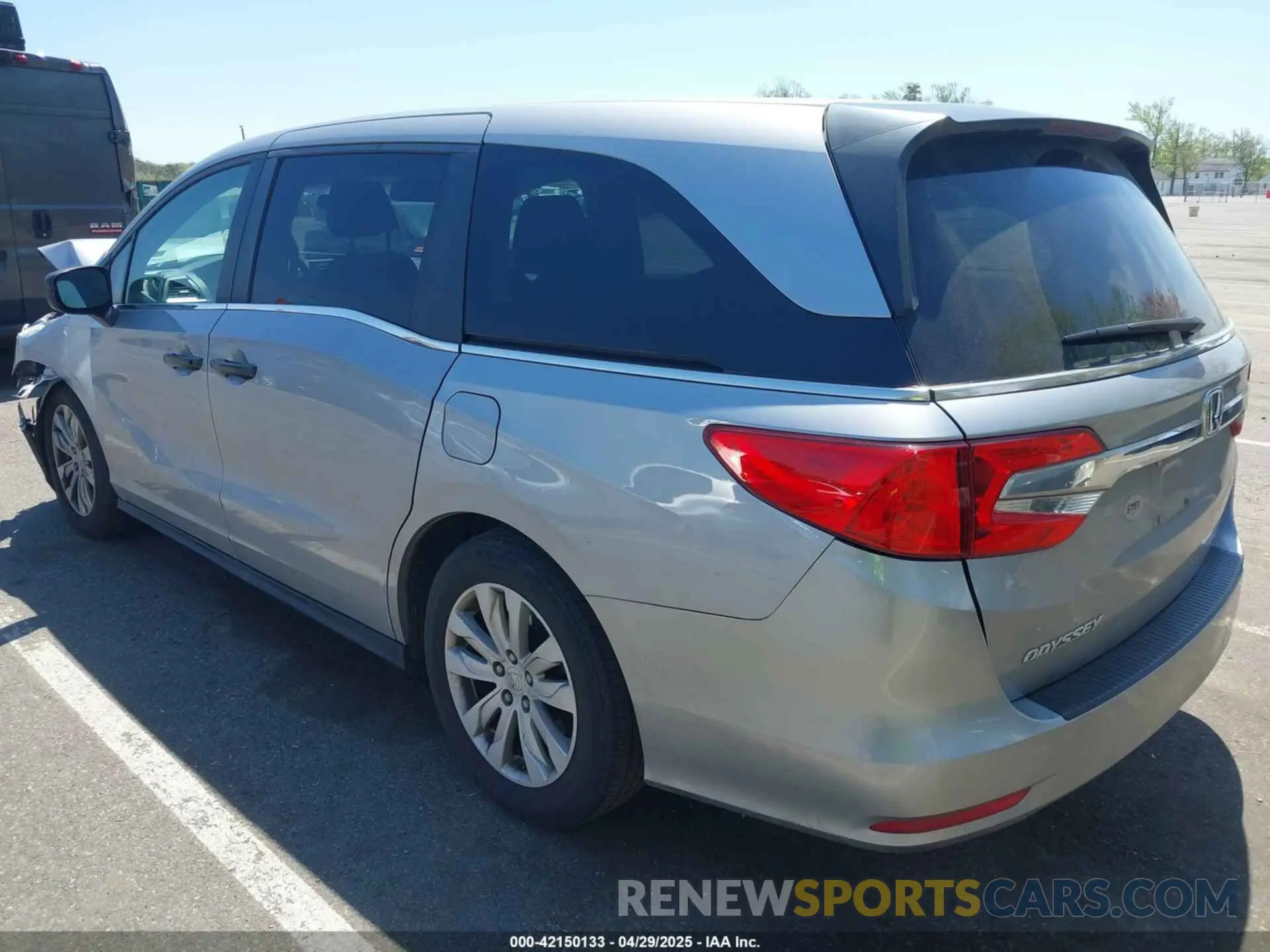3 fotografías del automóvil dañado 5FNRL6H20KB074790 HONDA ODYSSEY 2019