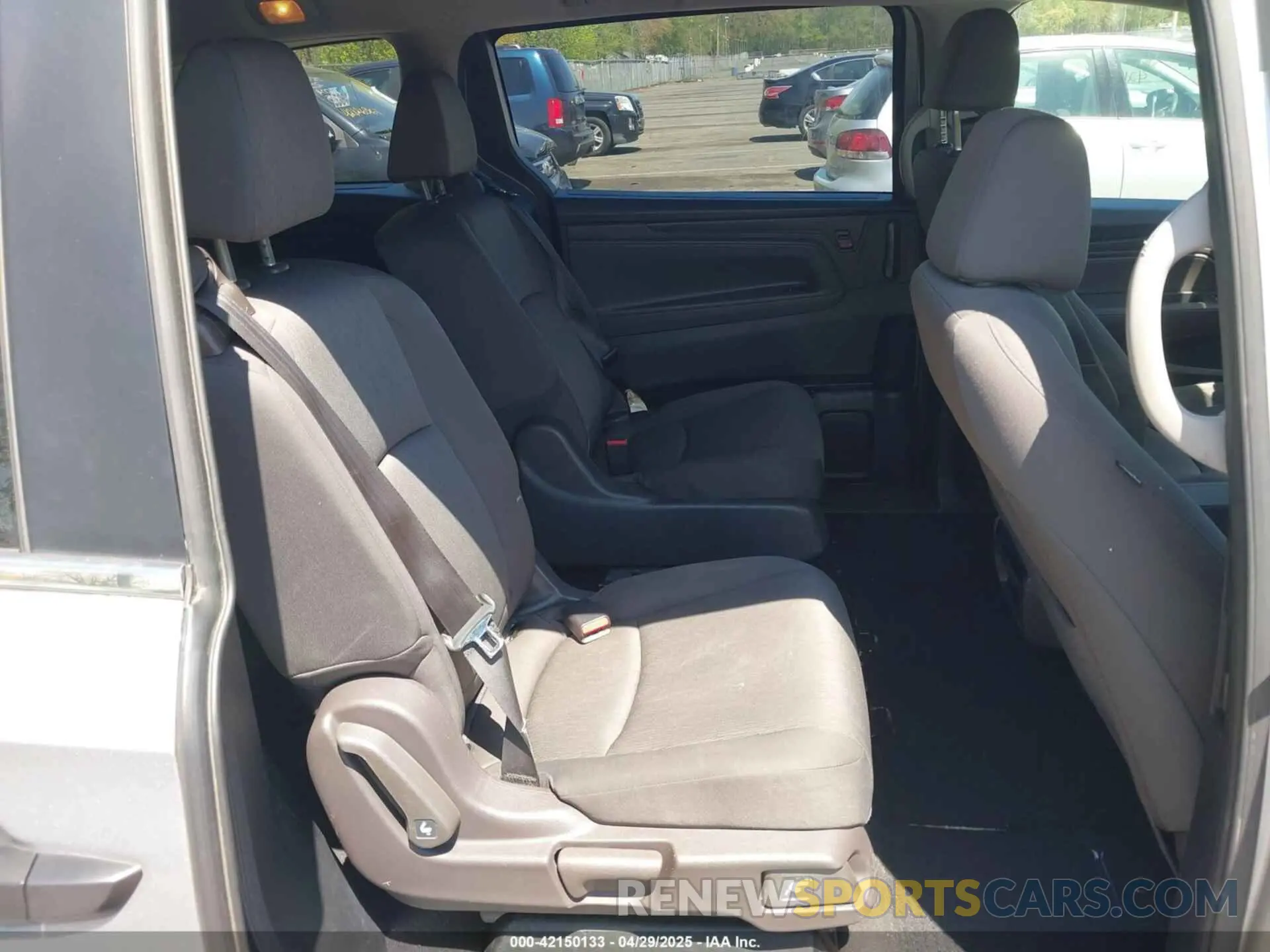8 fotografías del automóvil dañado 5FNRL6H20KB074790 HONDA ODYSSEY 2019