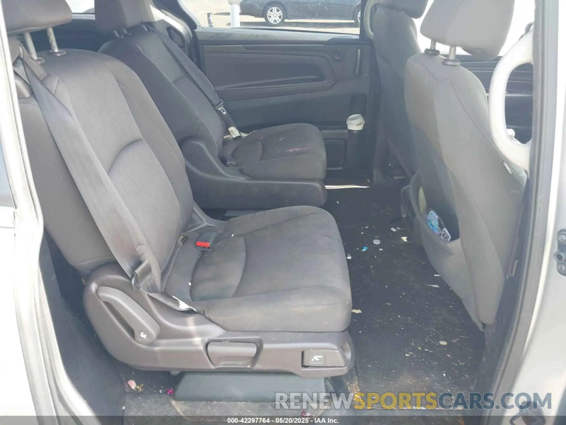8 fotografías del automóvil dañado 5FNRL6H25KB022751 HONDA ODYSSEY 2019