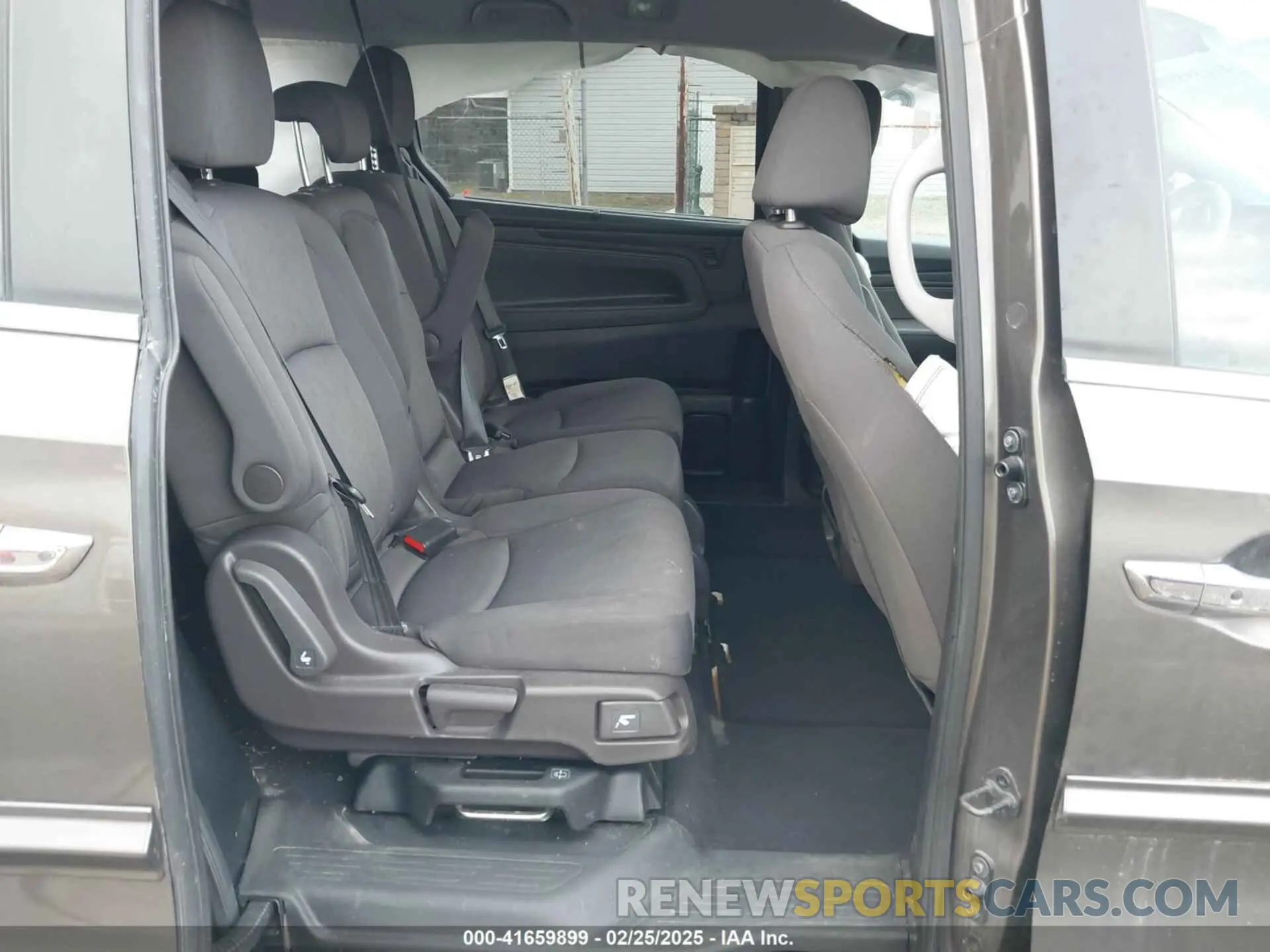 8 fotografías del automóvil dañado 5FNRL6H50KB097304 HONDA ODYSSEY 2019