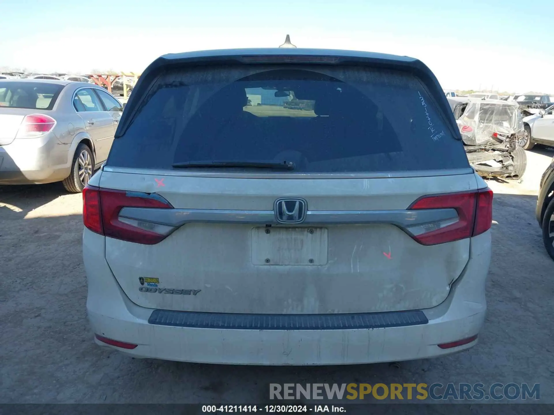 16 fotografías del automóvil dañado 5FNRL6H51KB059208 HONDA ODYSSEY 2019