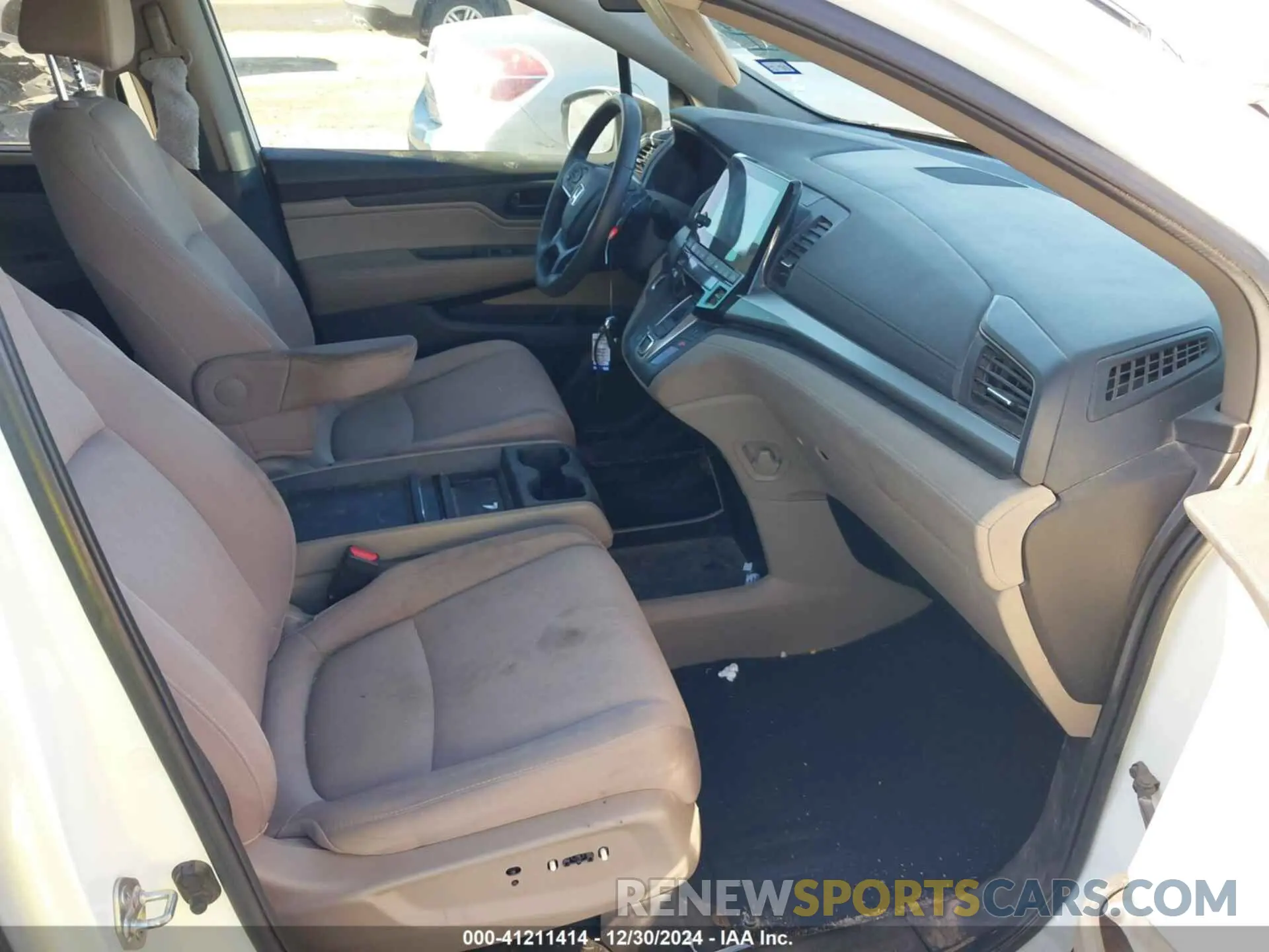 5 fotografías del automóvil dañado 5FNRL6H51KB059208 HONDA ODYSSEY 2019