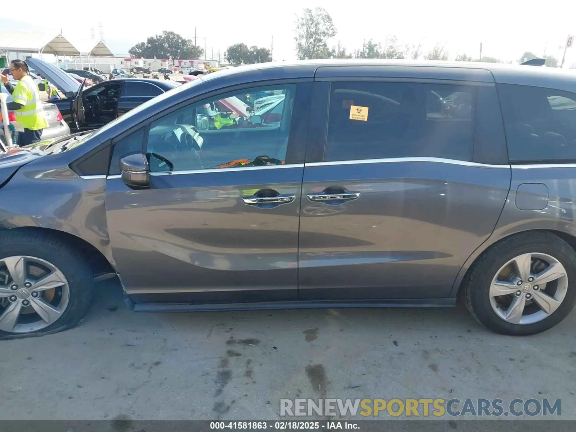 14 fotografías del automóvil dañado 5FNRL6H51KB127099 HONDA ODYSSEY 2019