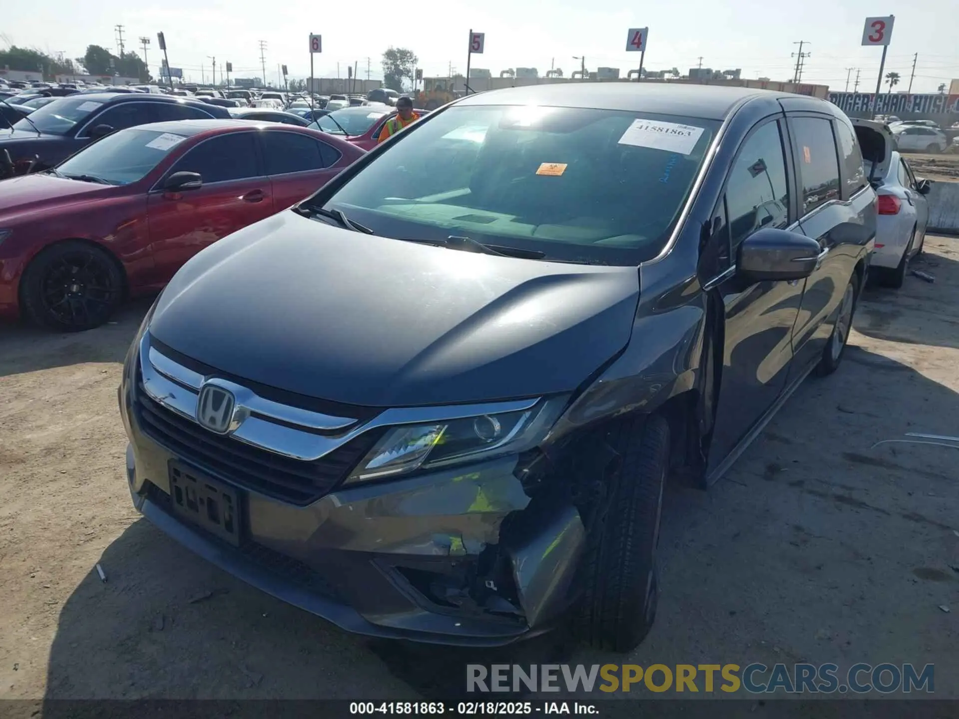 2 fotografías del automóvil dañado 5FNRL6H51KB127099 HONDA ODYSSEY 2019