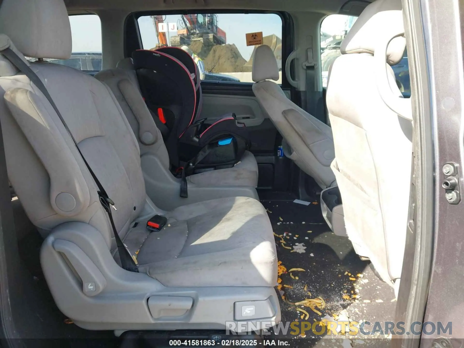 8 fotografías del automóvil dañado 5FNRL6H51KB127099 HONDA ODYSSEY 2019