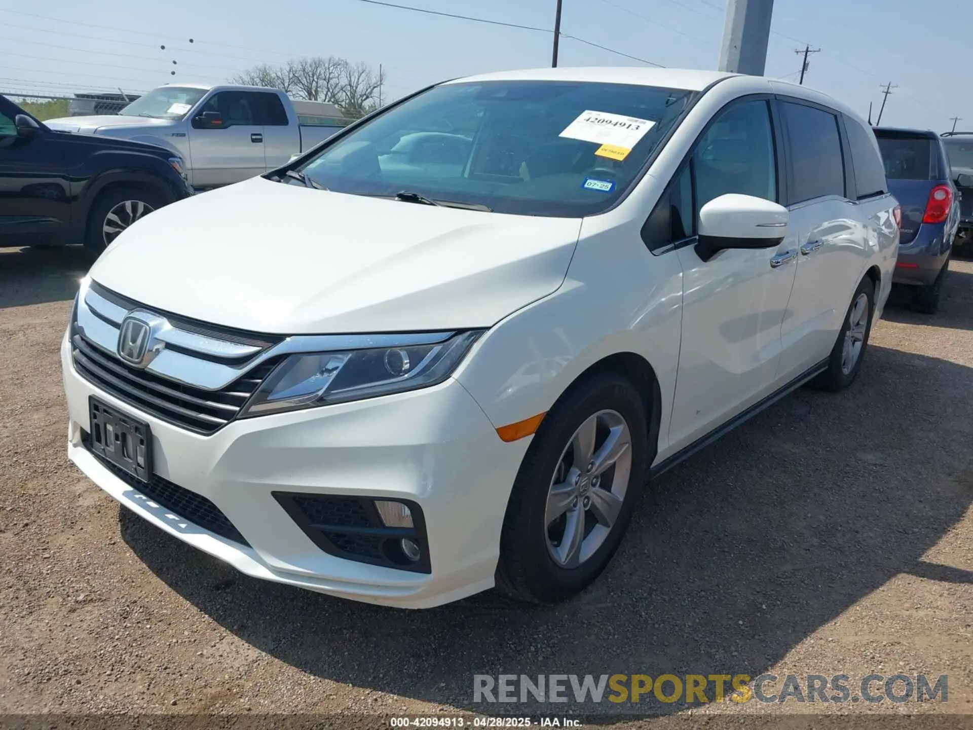 2 fotografías del automóvil dañado 5FNRL6H52KB121294 HONDA ODYSSEY 2019